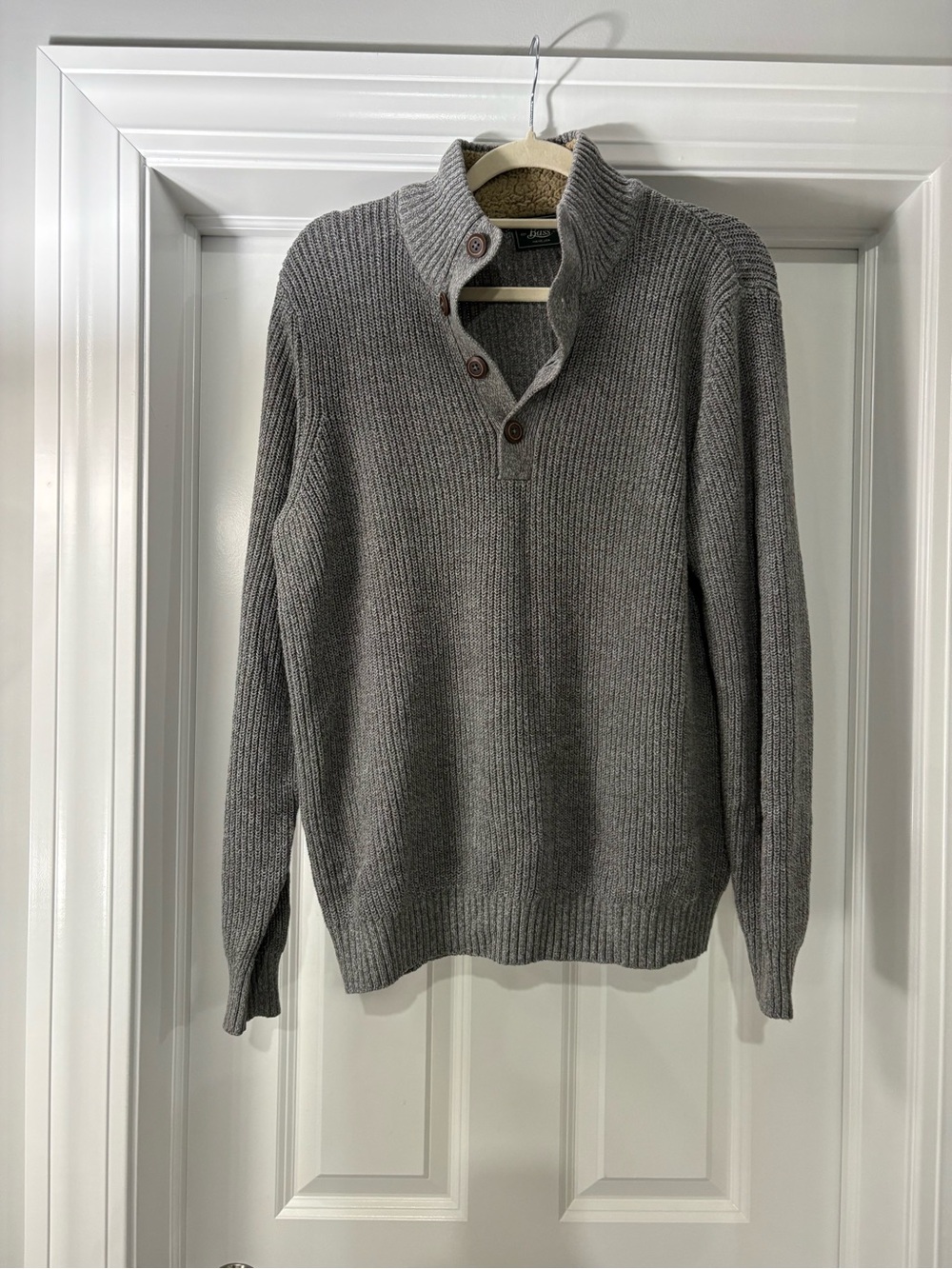 G.H. Bass & Co. Men's Gray Ribbed Button Style Mock Neck Sweater
